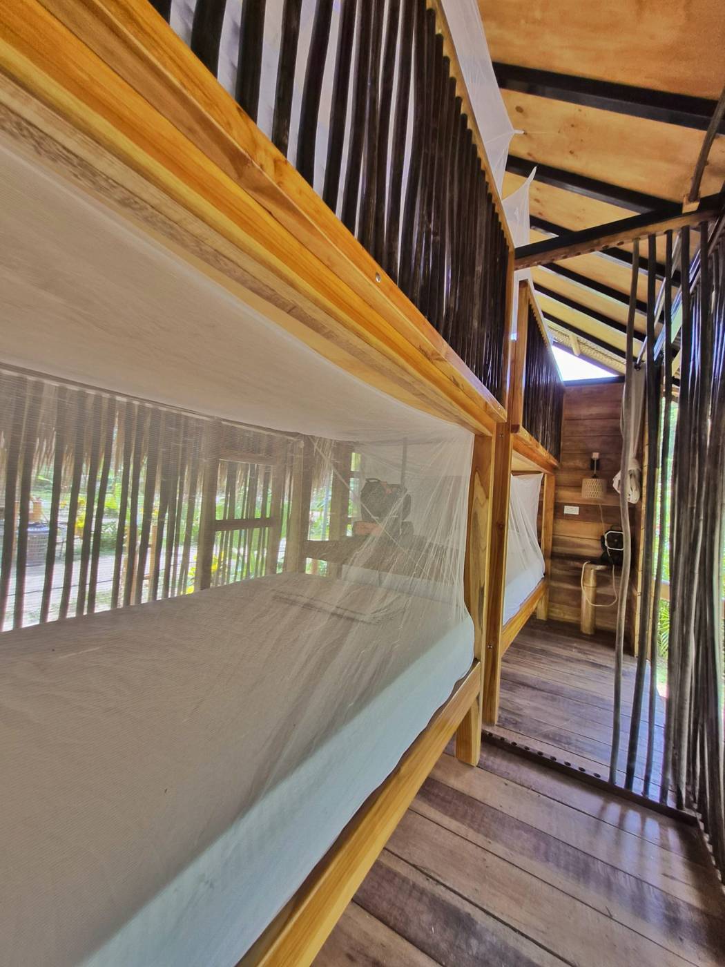 Cama con mosquitero